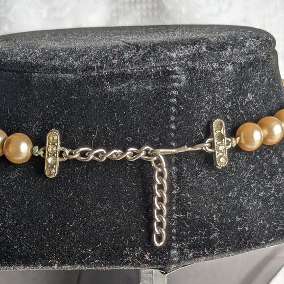 Faux Pearl Choker Necklace Antique Ivory Color - Picture 2 of 8